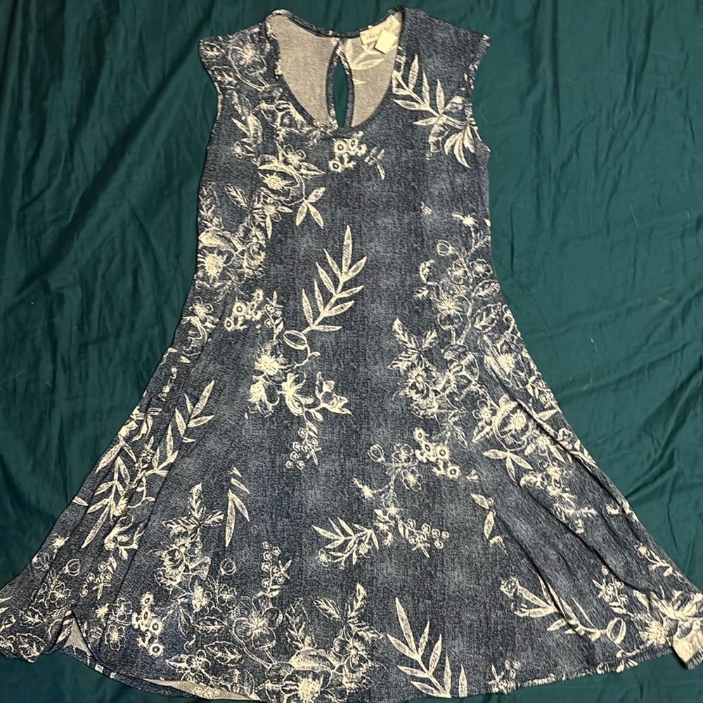 Keren Hart blue floral dress in size S. Never worn.